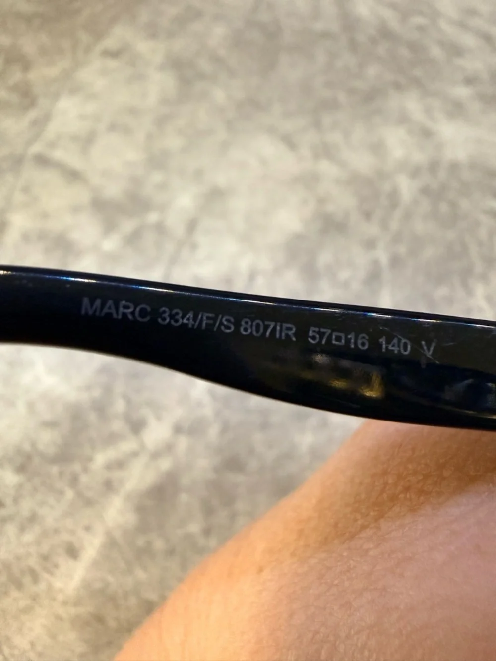 Marc Jacobs 334/F/S Black sunglasses gold chain detail classic Audrey Hepburn